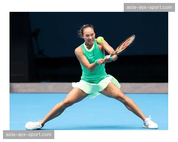 特写：专访一位球场“技术暂停”协调员，讲述在高速比赛中确保数十套技术系统同步的挑战